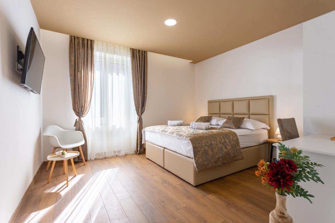 Luxury Rooms Fetivi Split Extérieur photo